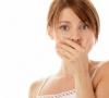 Care sunt cauzele cancerului gurii, semnele și tratamentul acestuia