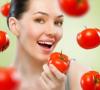 Kunnen tomaten tijdens de zwangerschap worden gegeten en in welke vorm moeten ze in het dieet worden opgenomen?