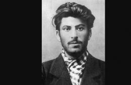 Joseph Stalin - “dia tidak percaya pada Tuhan dan orang-orang kudus sejak kecil...