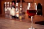 Apakah anggur meningkatkan atau menurunkan tekanan darah?